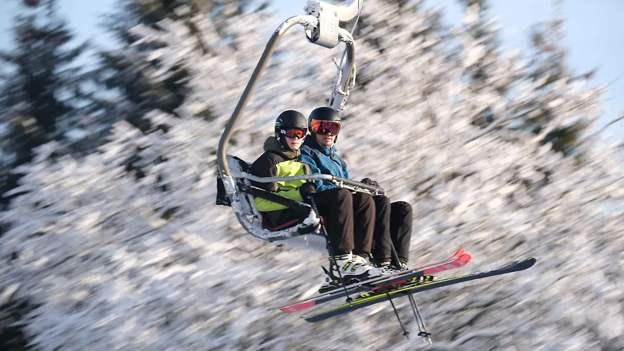 Sachsen: Erste Skigebiete starten in die Saison