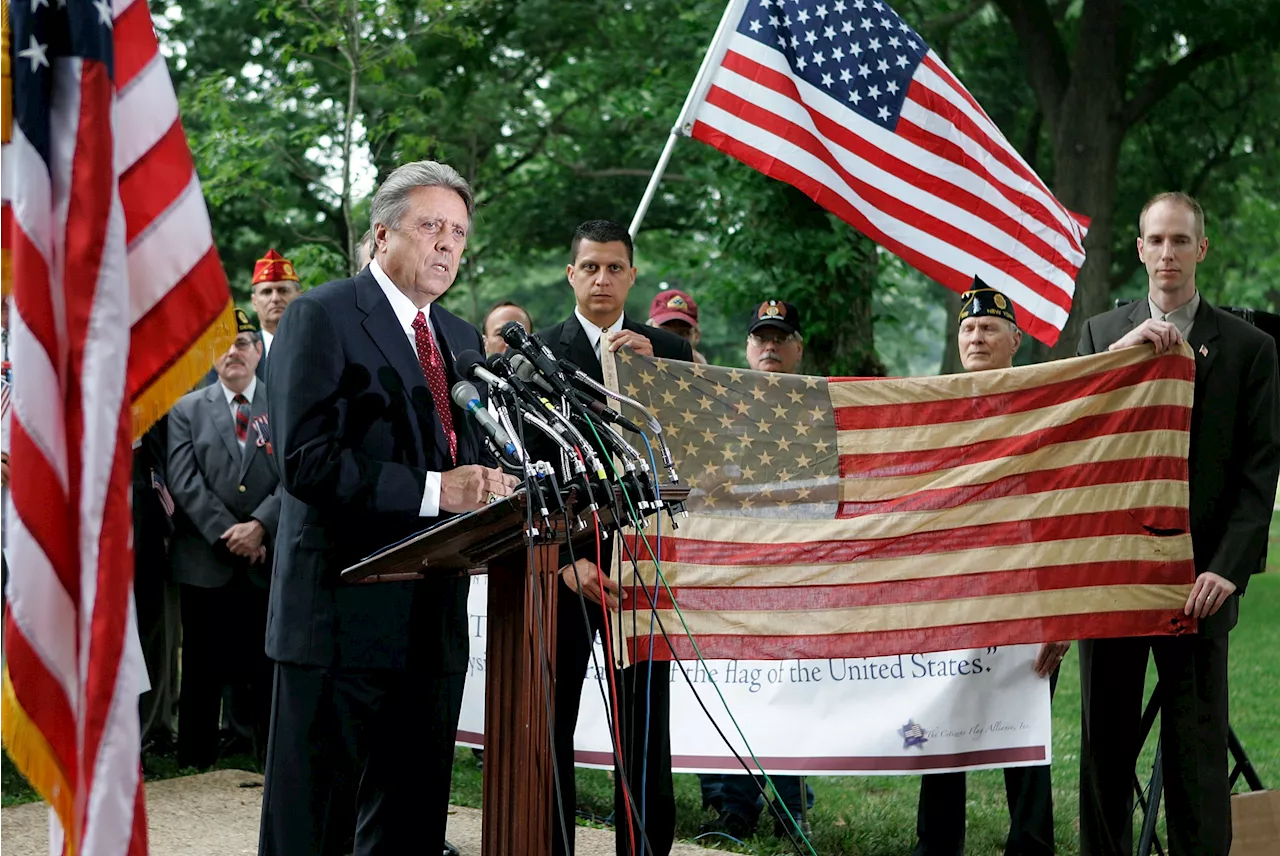 Former Cub would have been vilified for heroic flag-saving act in today's radicalized world