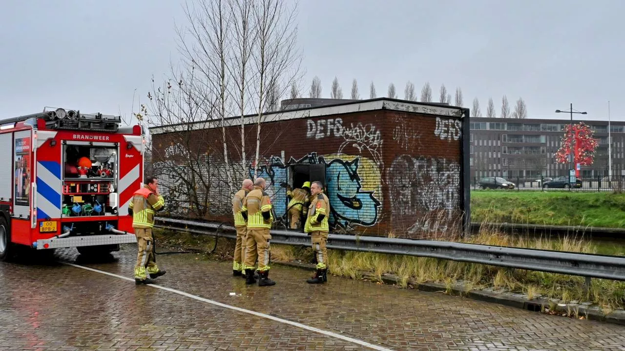 112-nieuws: gebouwtje in brand • rommel op knooppunt Klaverpolder