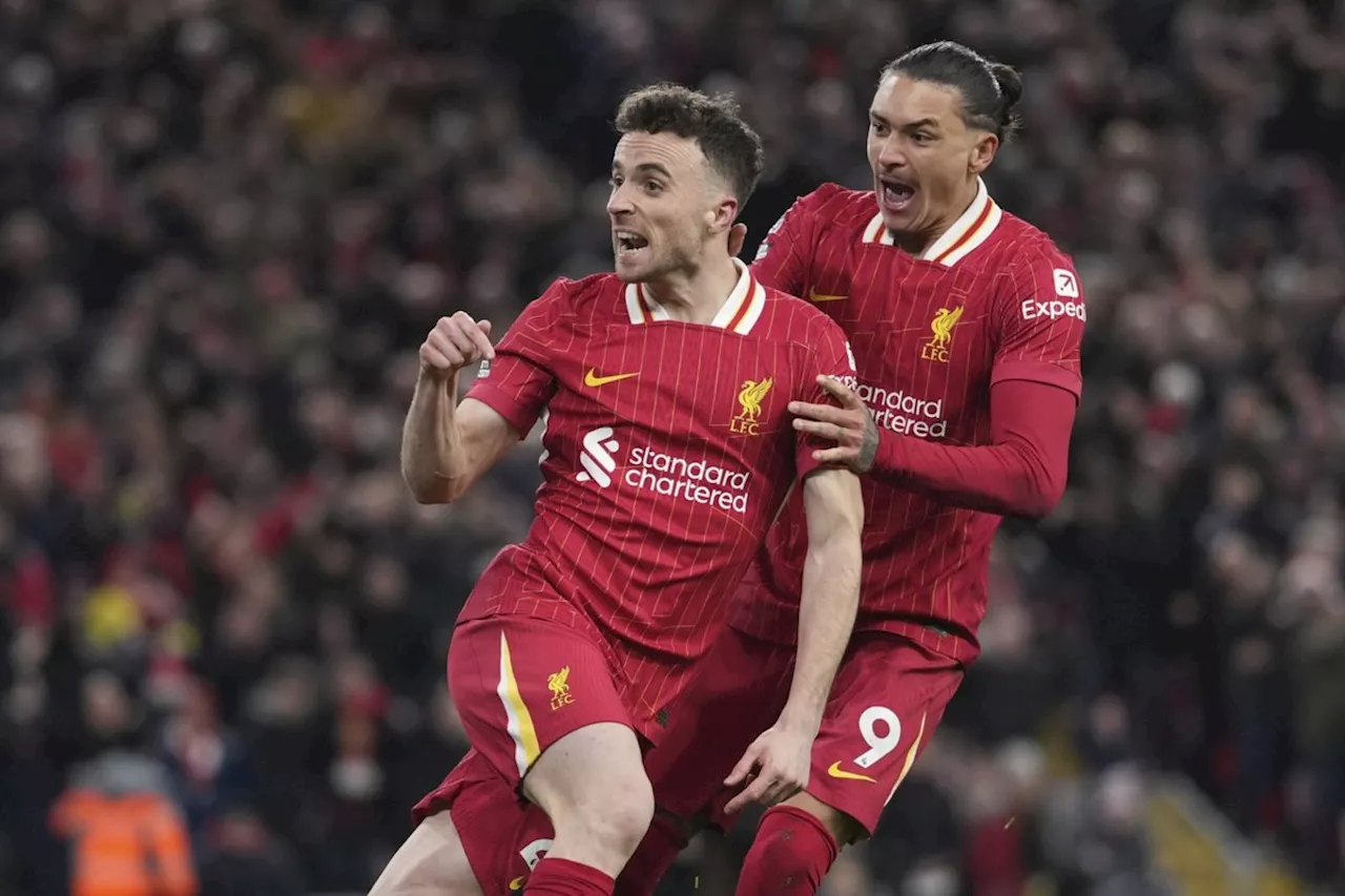 10-man Liverpool draws with Fulham in Premier League but Arsenal cannot take advantage