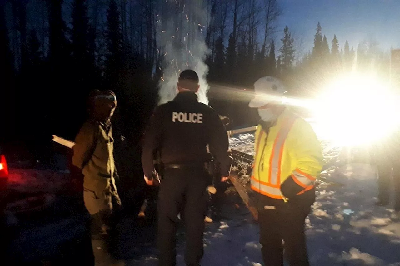 Judge to decide on staying charges against three convicted in pipeline blockade