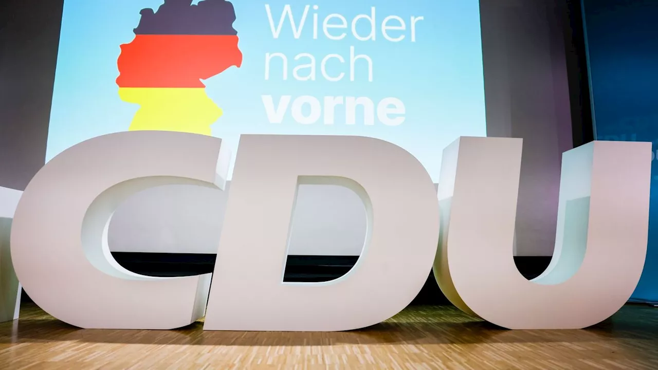 Kandidaten-Kür bei der CDU: Wüst mahnt politische Wende an