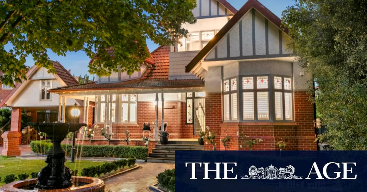 ‘Special’ Avondale Heights home breaks suburb record with $3.025m sale