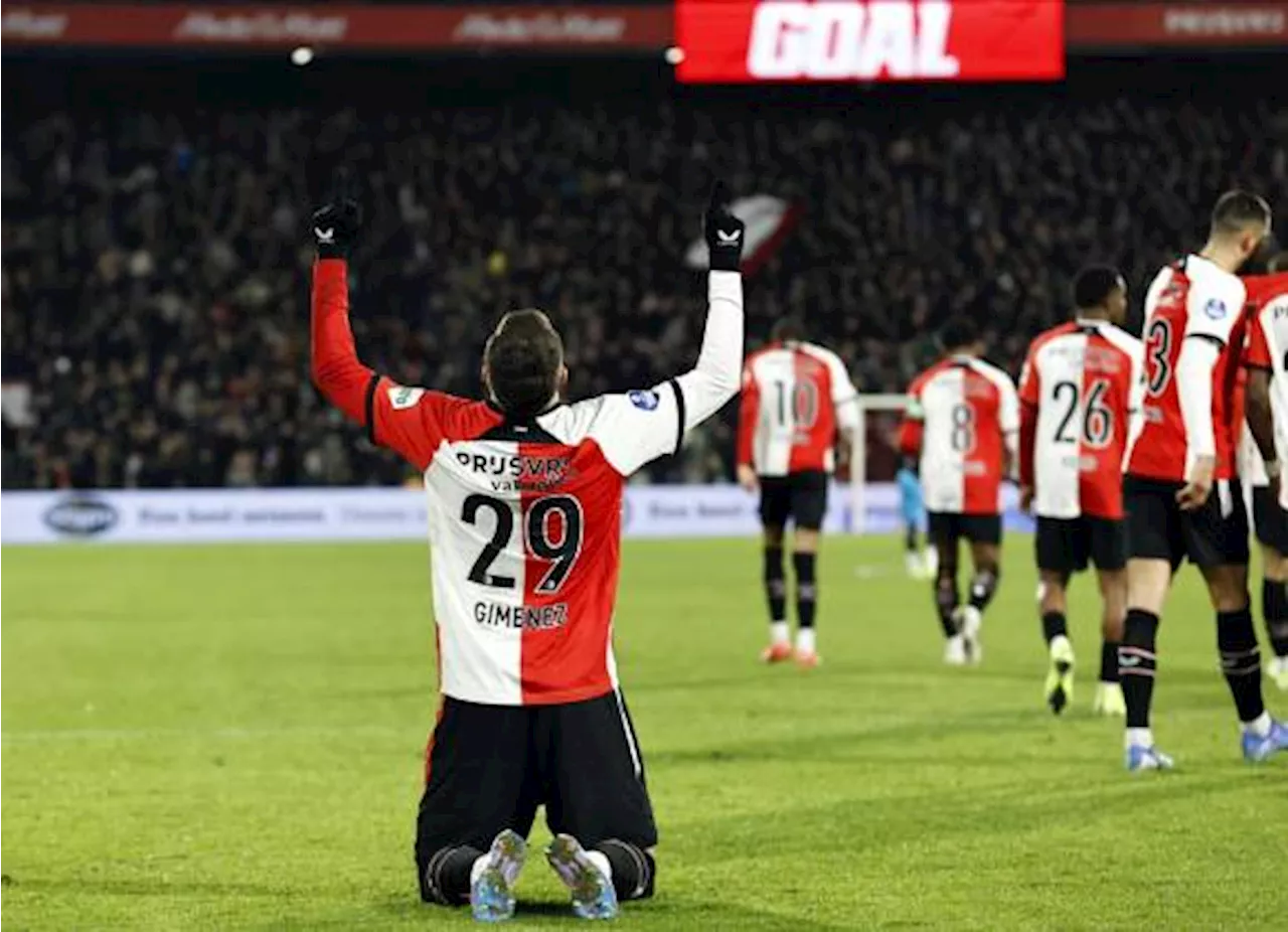 Santiago Giménez lidera al Feyenoord con un hat-trick en la Eredivisie