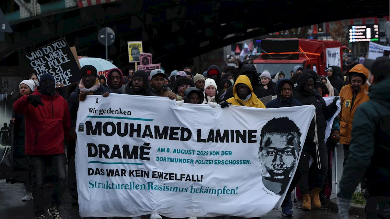 Nach Urteil im Fall Dramé: 1.500 Menschen demonstrieren in Dortmund