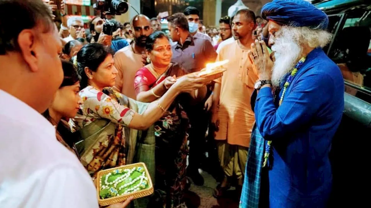 தமிழகம் திரும்பிய சத்குரு..! கோவை விமான நிலையம் முதல் ஈஷா வரை பிரம்மாண்ட வரவேற்பு