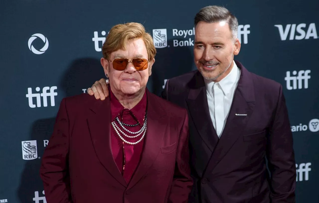 Avoir changé de nom a plongé Elton John dans la dépression