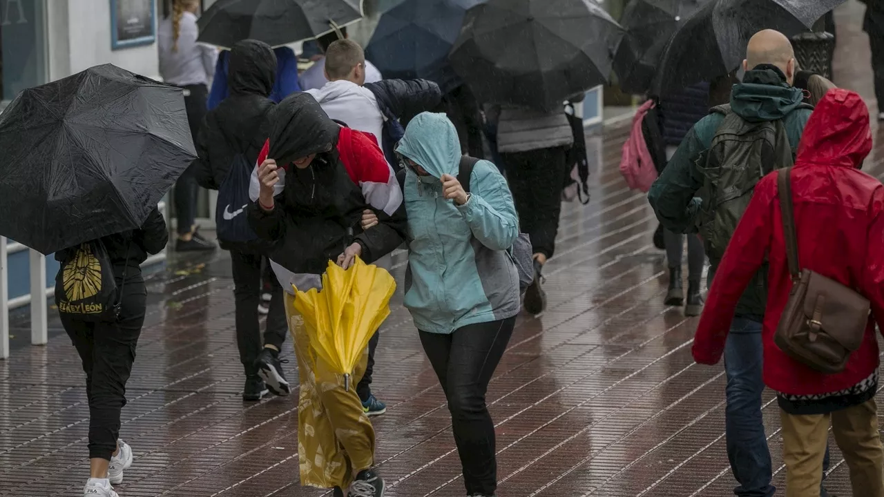 La borrasca Dorothea azota Canarias y la Península con vientos huracanados, temperaturas elevadas y posibles i