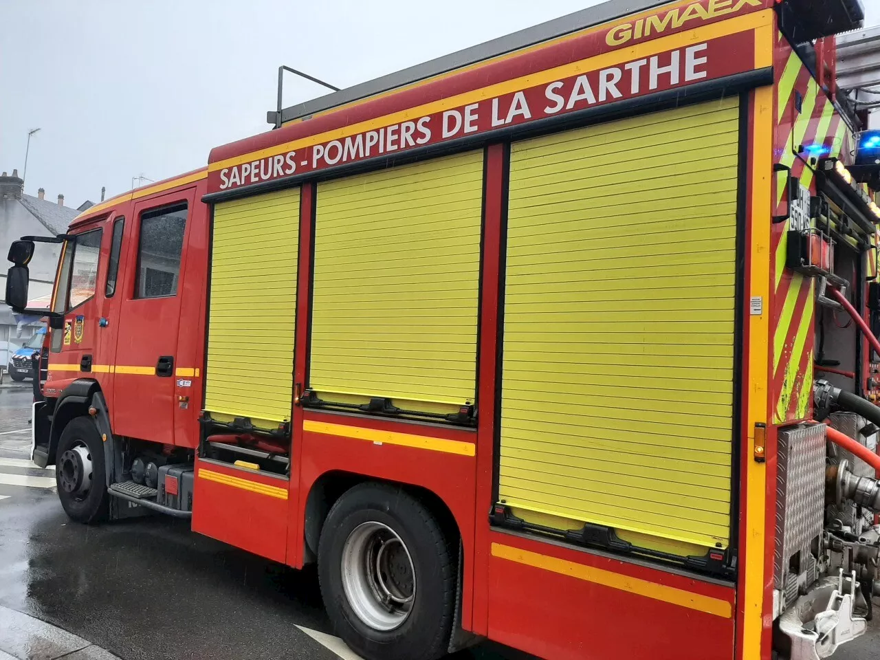 Une maison détruite par le feu en Sarthe : deux personnes relogées