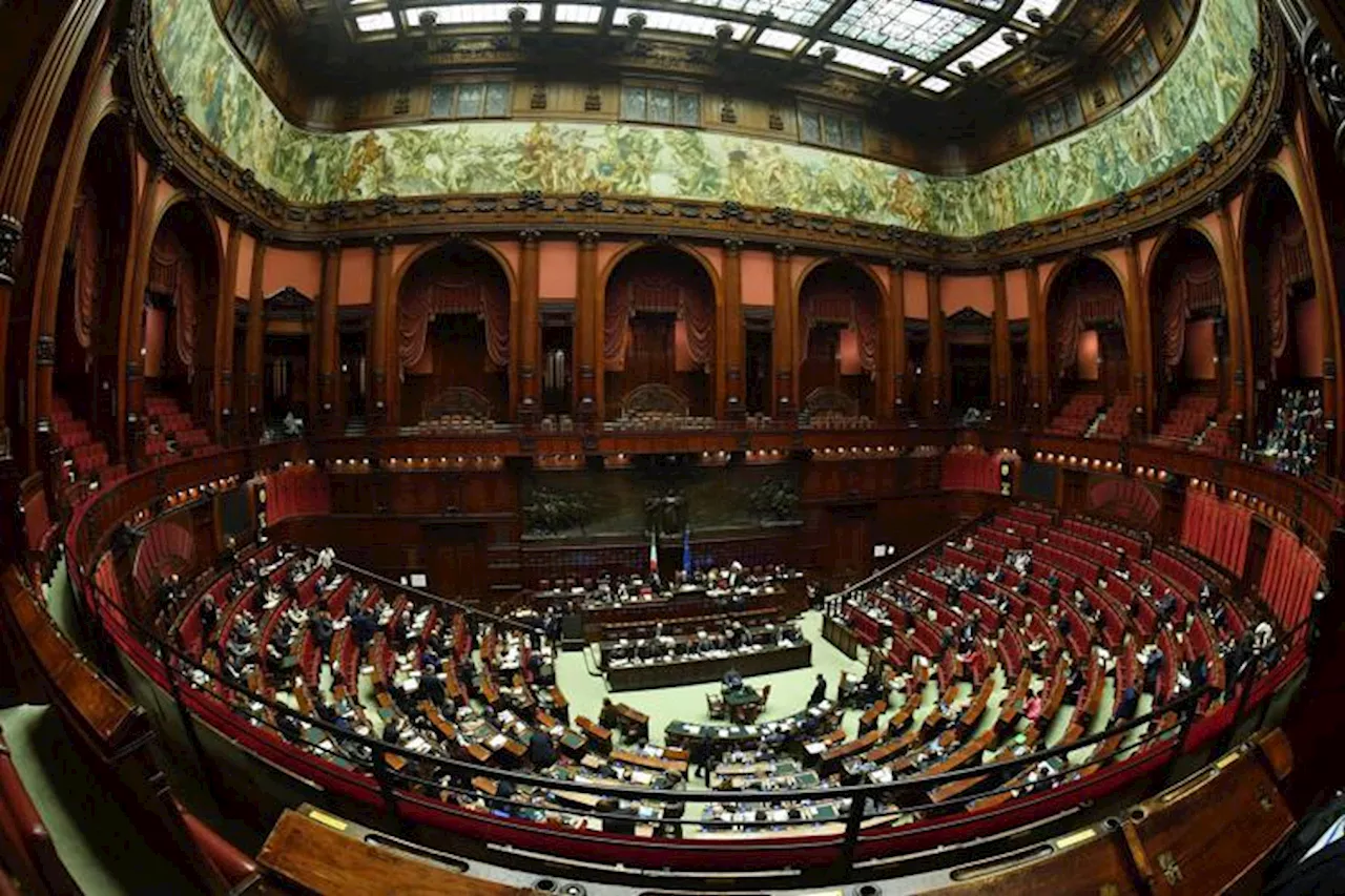 Manovra 2025, opposizioni contro il governo si appellano a Fontana: news, che succede