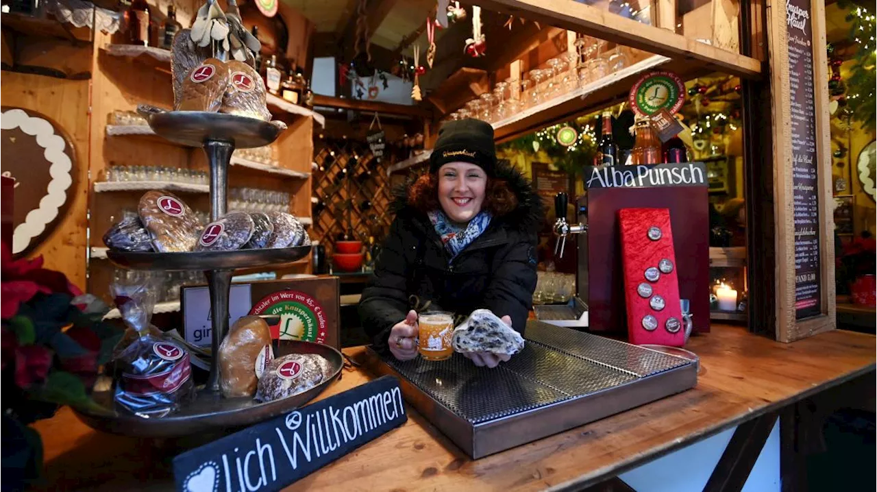 Sie erfüllt sich auf dem Augsburger Christkindlesmarkt einen lange gehegten Wunsch