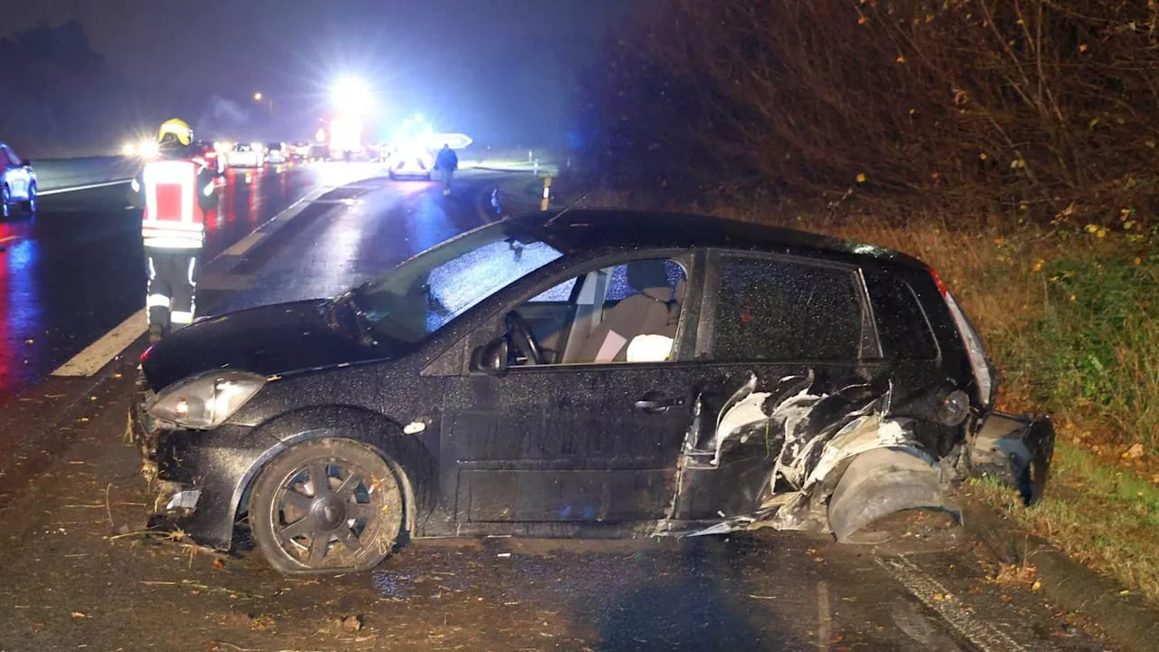 NRW: Illegales Autorennen auf der A59! Raser auf der Flucht