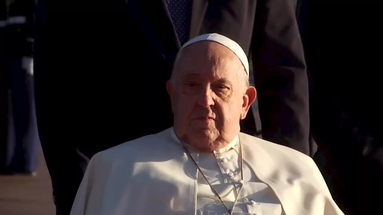 Papa Francisco chega na Córsega para a primeira visita papal à ilha francesa