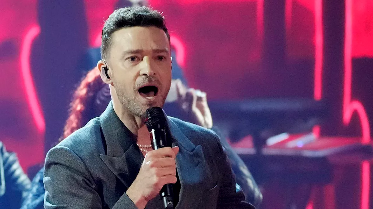 Justin Timberlake fans are all saying the same thing about his Nashville concert wardrobe...