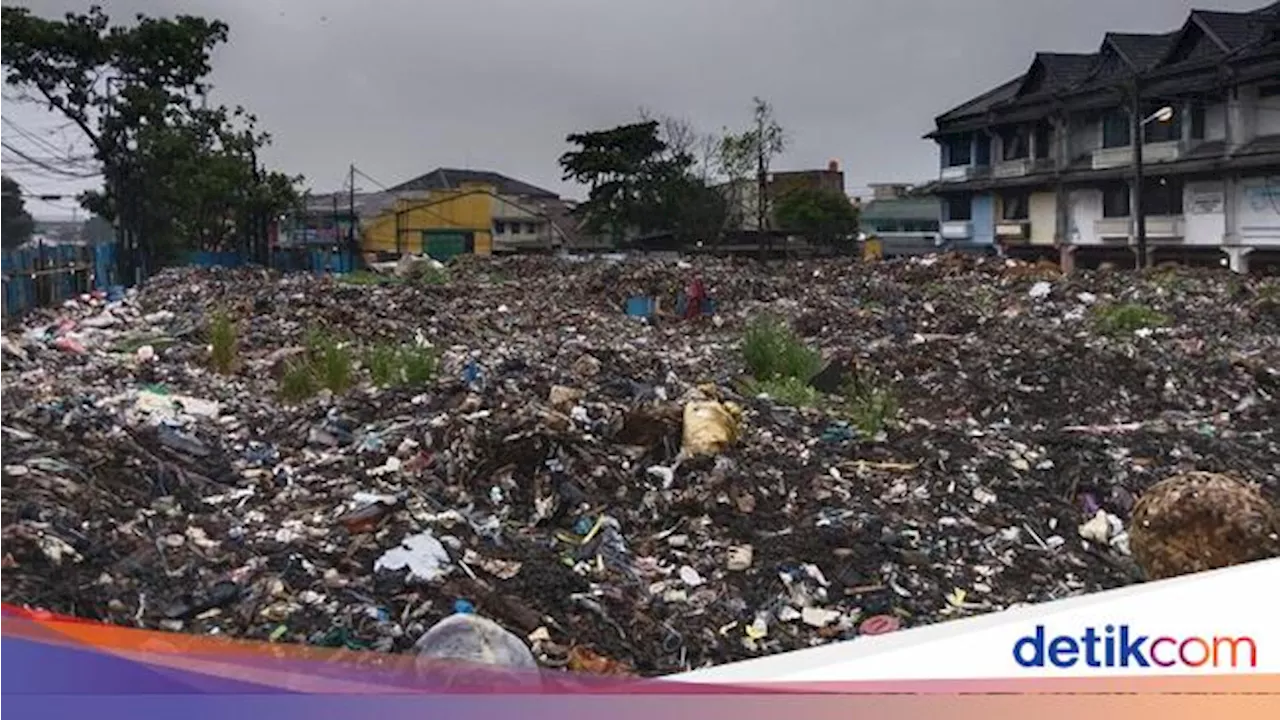 'Gurun' Sampah di Pasar Caringin yang Jadi Sorotan