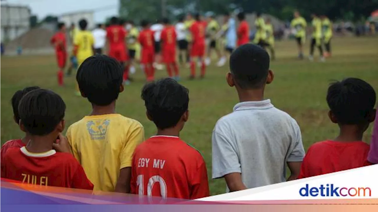 Waktu Permainan Sepakbola, Jumlah Pemain, dan Ukuran Lapangannya