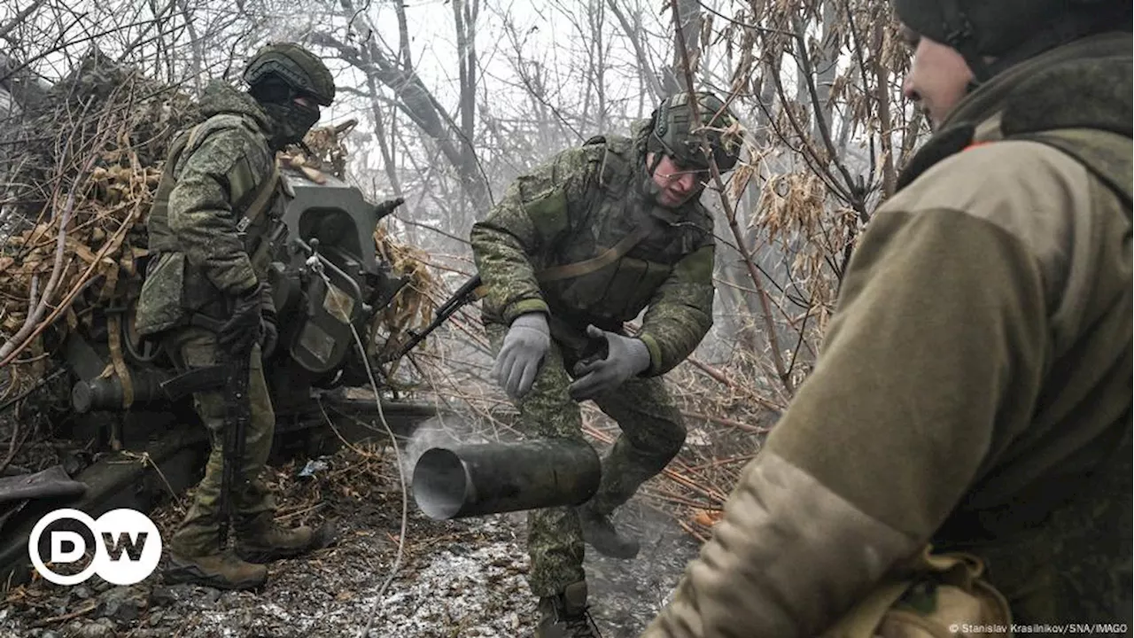 Российские военные подняли флаг РФ в Курахово под Донецком