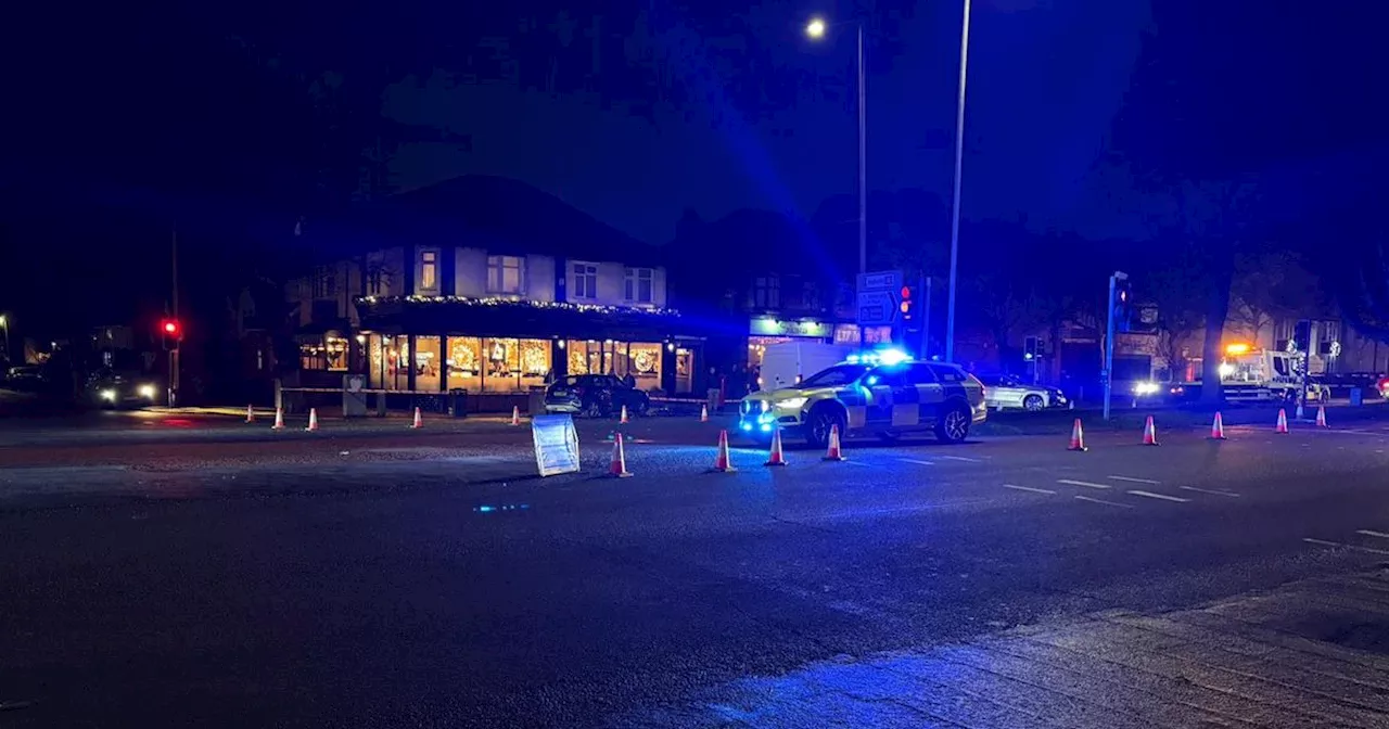 Aigburth Road closed live updates after five car crash outside restaurants