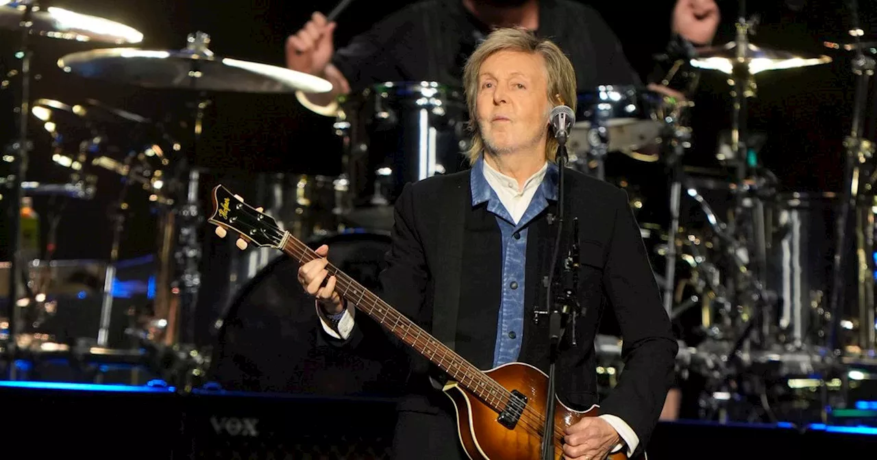 Paul McCartney stuns crowd but one thing should've been different