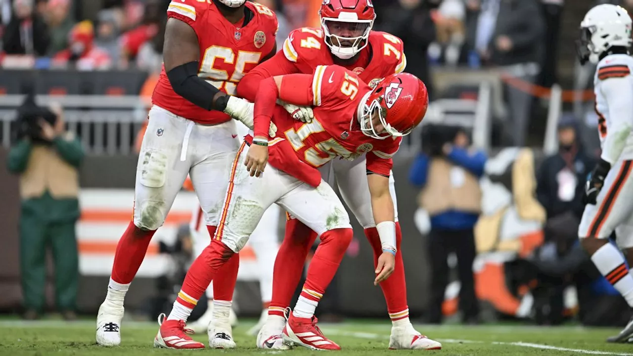 Chiefs' Patrick Mahomes suffers ankle injury vs. Browns