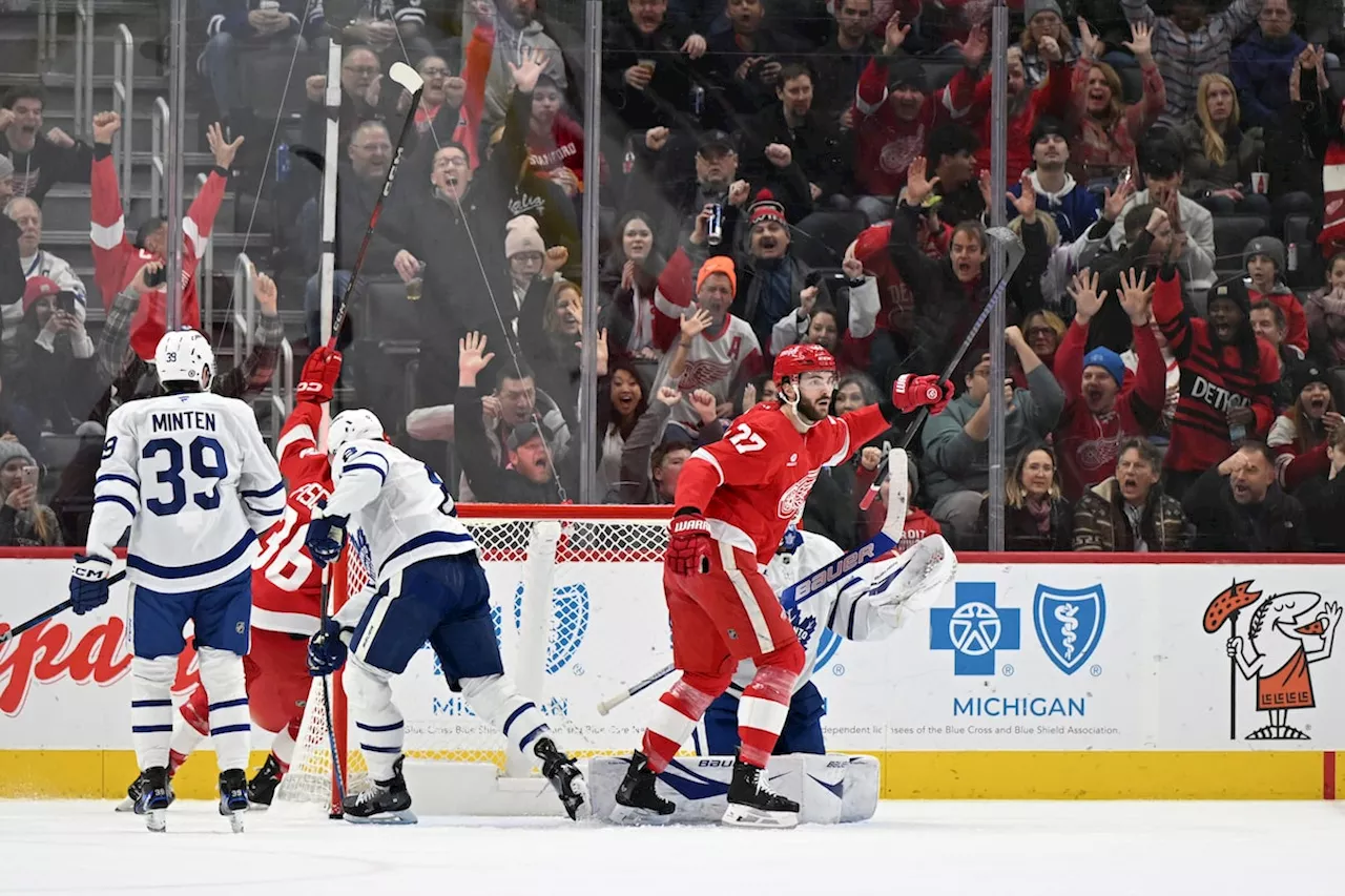 Jeff Petry scores 1st 2 goals of season, Red Wings beat Maple Leafs 4-2