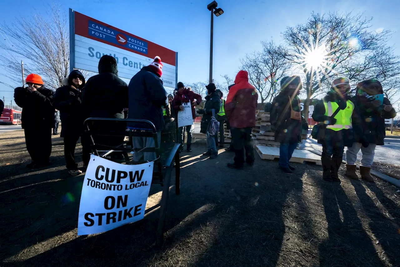 Postal workers plus other letters, Dec. 15: ‘Choosing to strike during the holiday period … has not won them much public support’