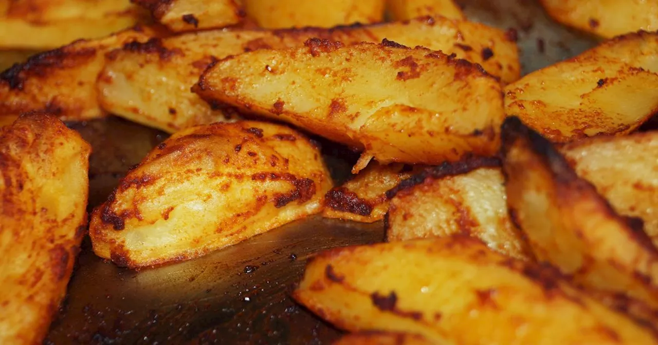 Mary Berry’s 1 Simple Trick To Roast Potatoes Will Perfect Your Christmas Dinner