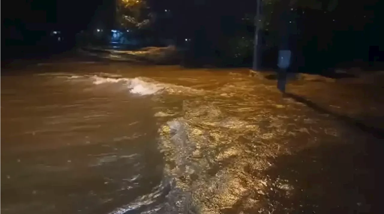 'เทือกเขาหลวง' น้ำป่าหลากหนัก คาดทะลักท่วม 'เมืองคอน' คืนนี้