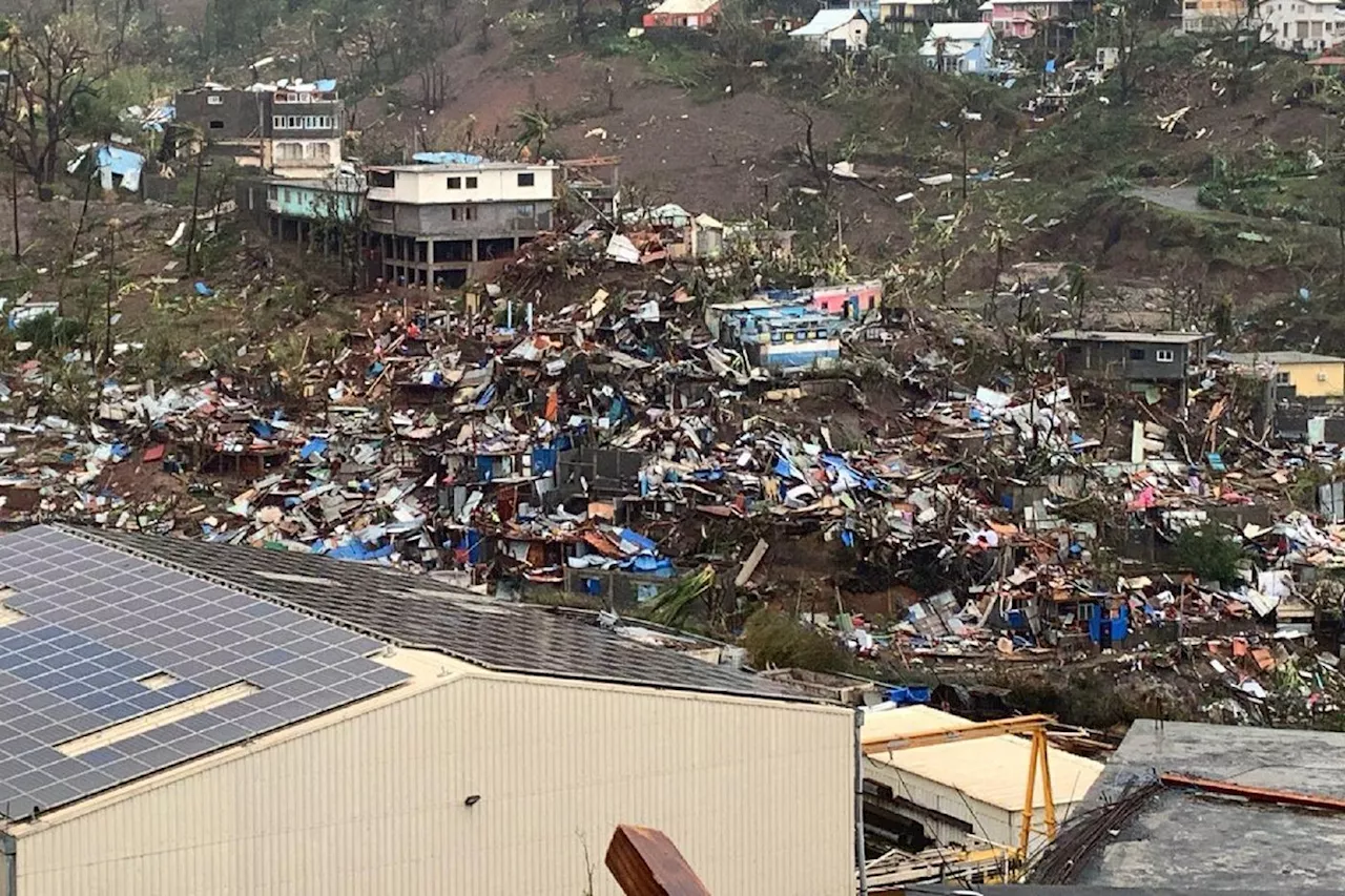 Cyclone: au moins 14 morts à Mayotte, les secours s'activent dans un «décor apocalyptique»