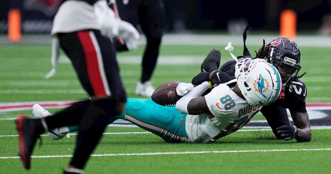 NFL: Grant DuBose, de Dolphins, sufre conmoción cerebral tras terrible golpe en juego ante Texans (VIDEO)