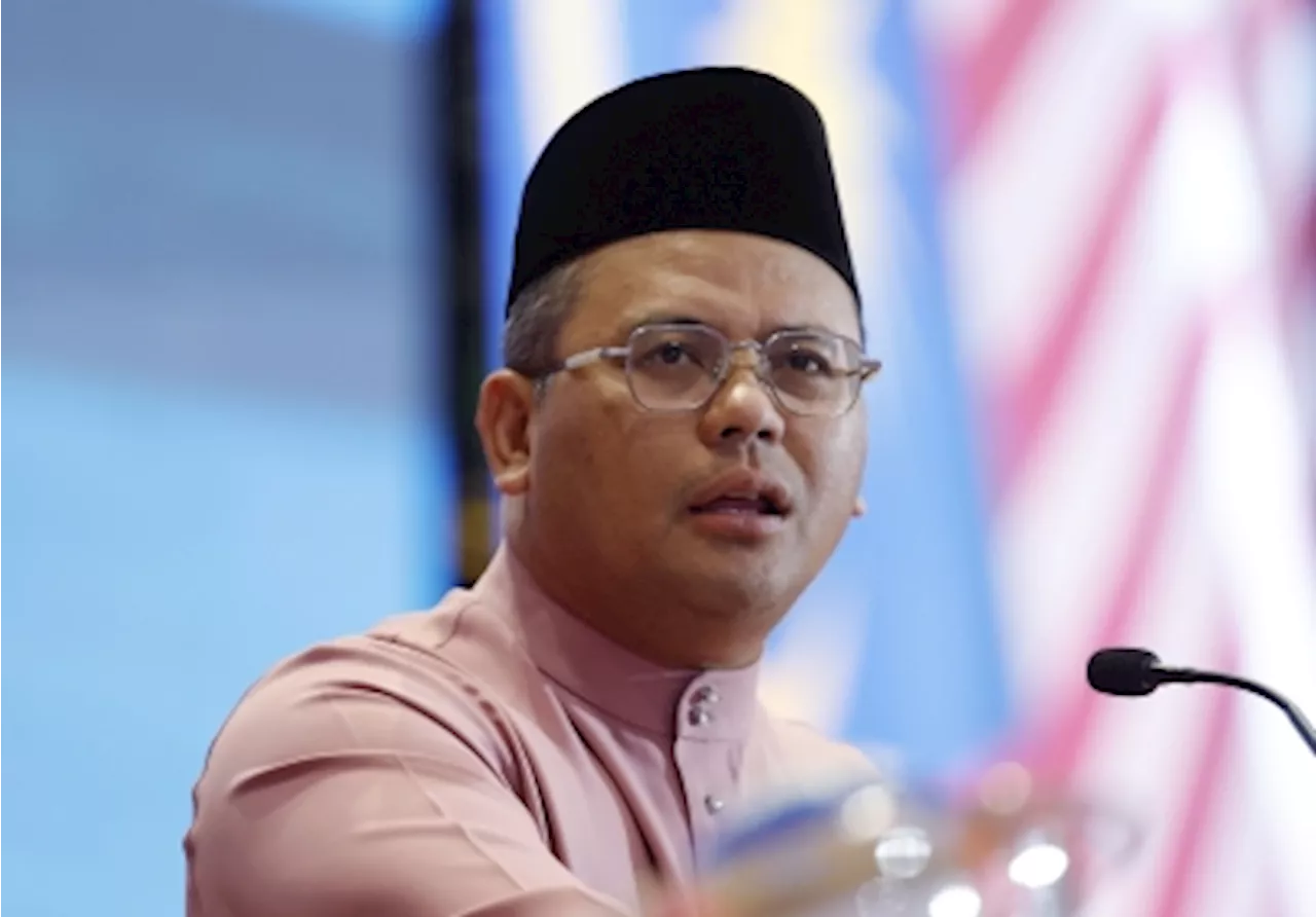 Selangor MB Amirudin denies rumours he will trade roles with Tengku Zafrul