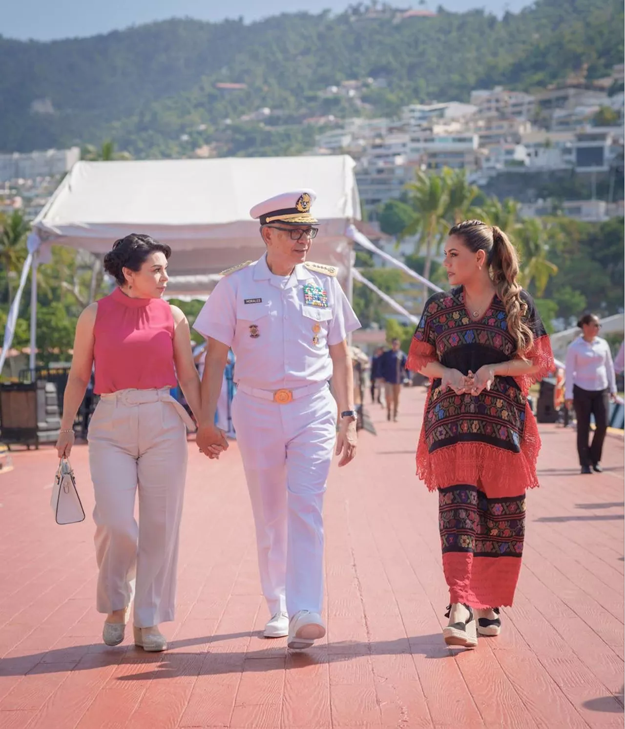 Evelyn Salgado Pineda asiste a ceremonia de arribo del Buque Escuela Cuauhtémoc