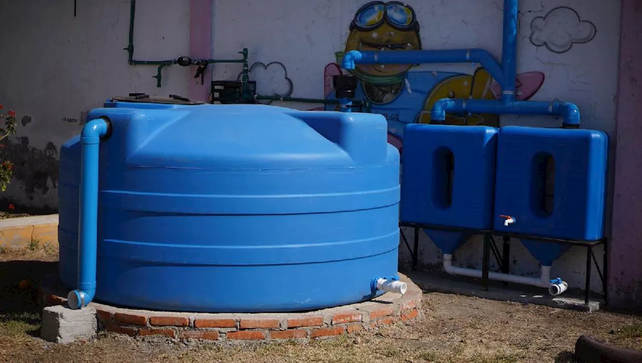 Instalan sistema de capacitación de agua pluvial en escuela de Neza para enfrentar escasez de agua