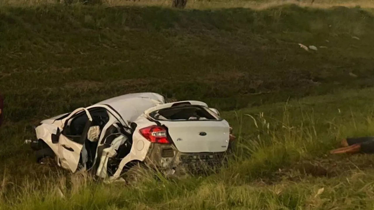 Trágico choque y vuelco en Córdoba: murieron dos jóvenes y otros dos están en grave estado