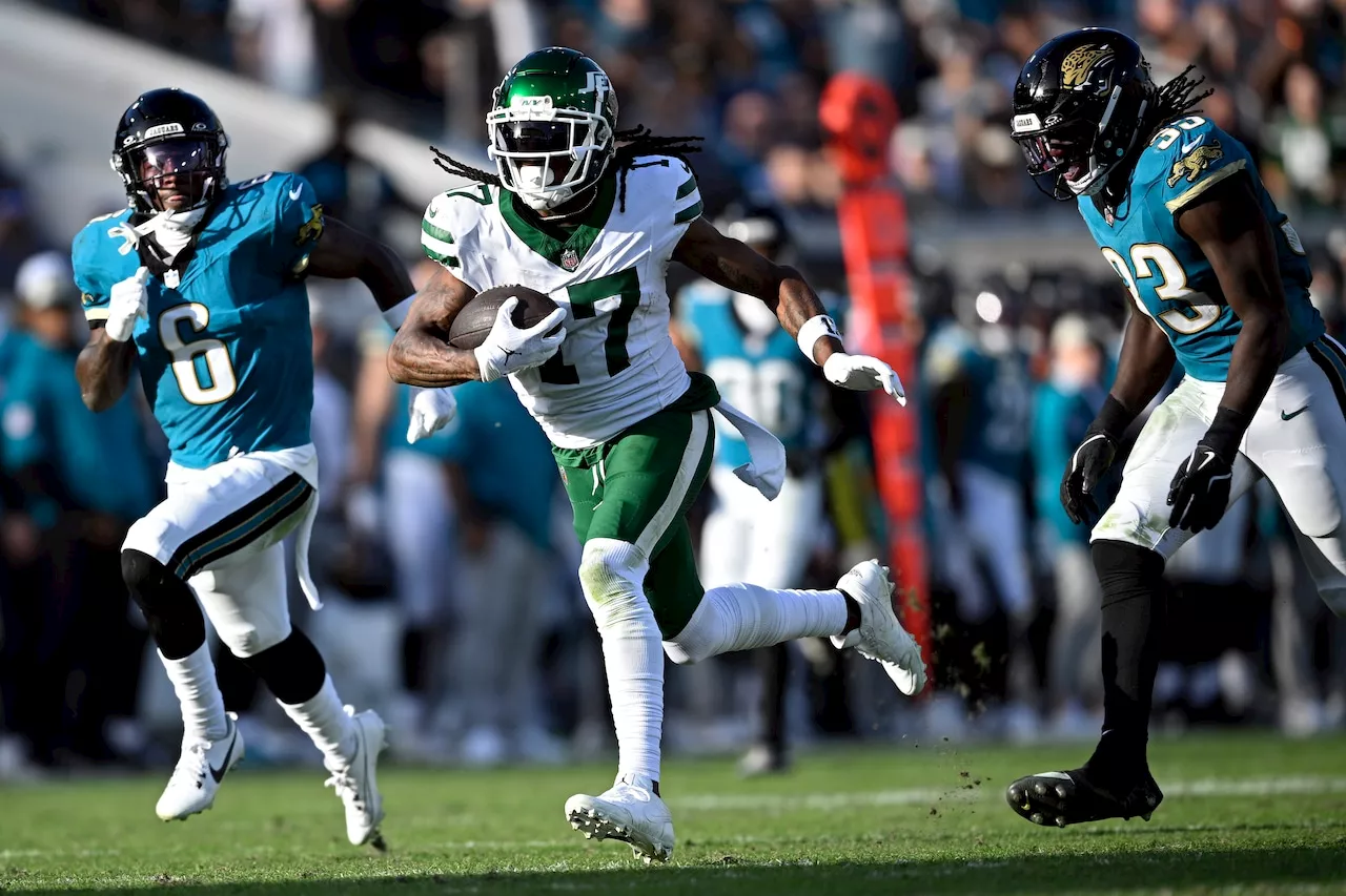 Jets' beat Jags for first win since October as Davante Adams, Aaron Rodgers finally break out