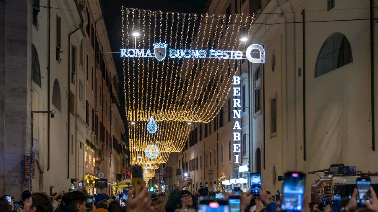 I commercianti di Roma contro il piano mobilità di Natale: "La Ztl estesa rovina gli affari"