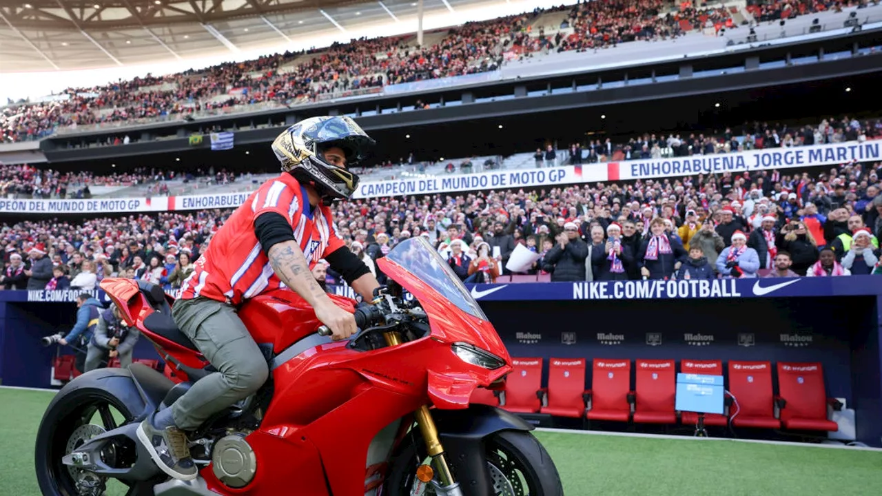 El homenaje del Atlético de Madrid a Jorge Martín por su título de campeón de MotoGP