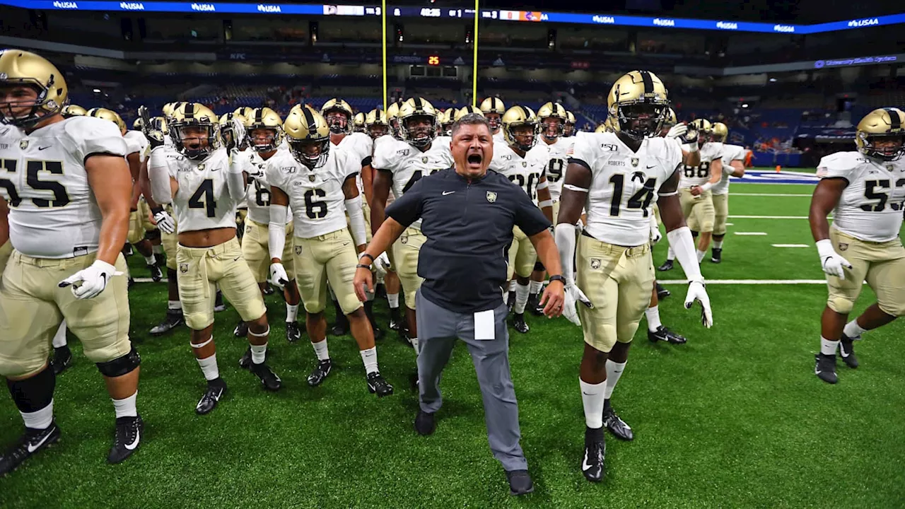 Army Black Knights Coach Sean Saturnio Named AFCA Assistant of Year