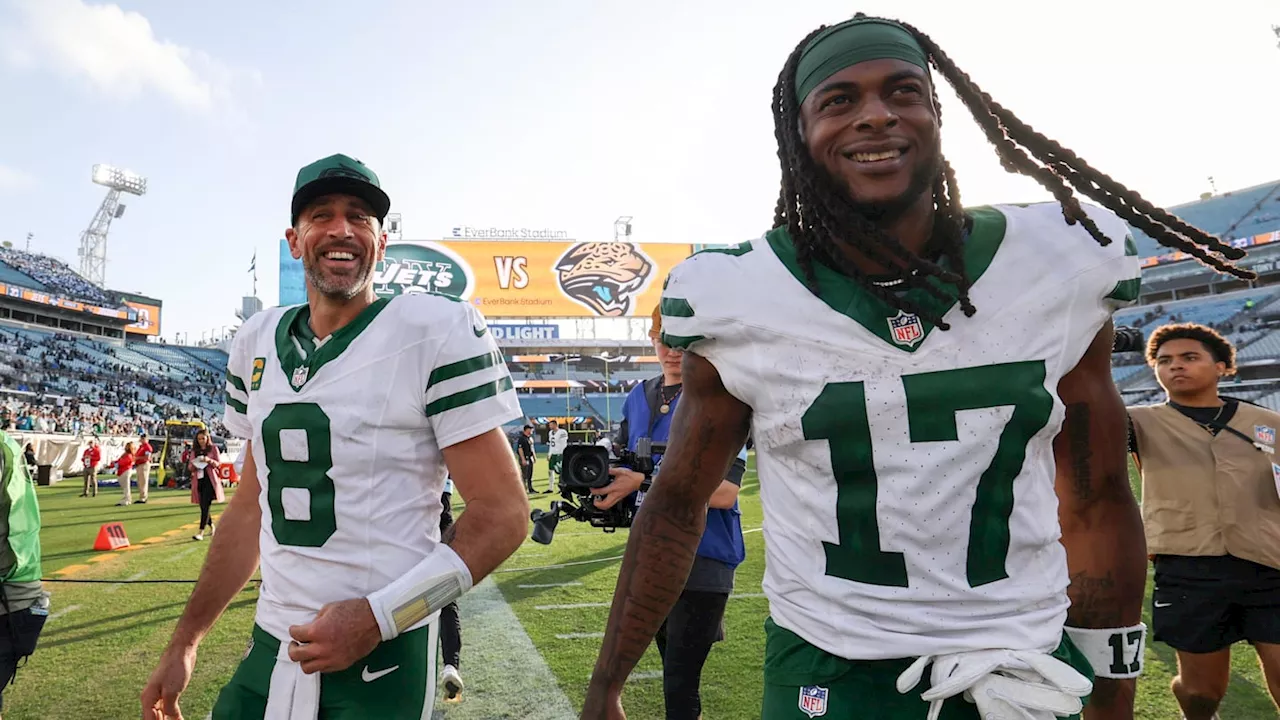 New York Jets WR Davante Adams Joins Elite Company With 100 TD Catches