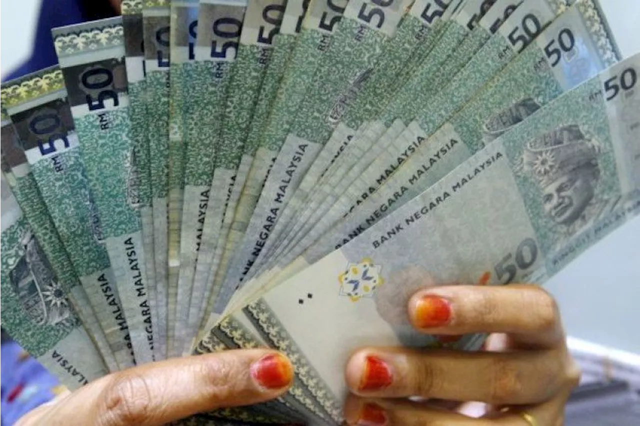 Farmer, 52, loses RM300,000 to online investment scam