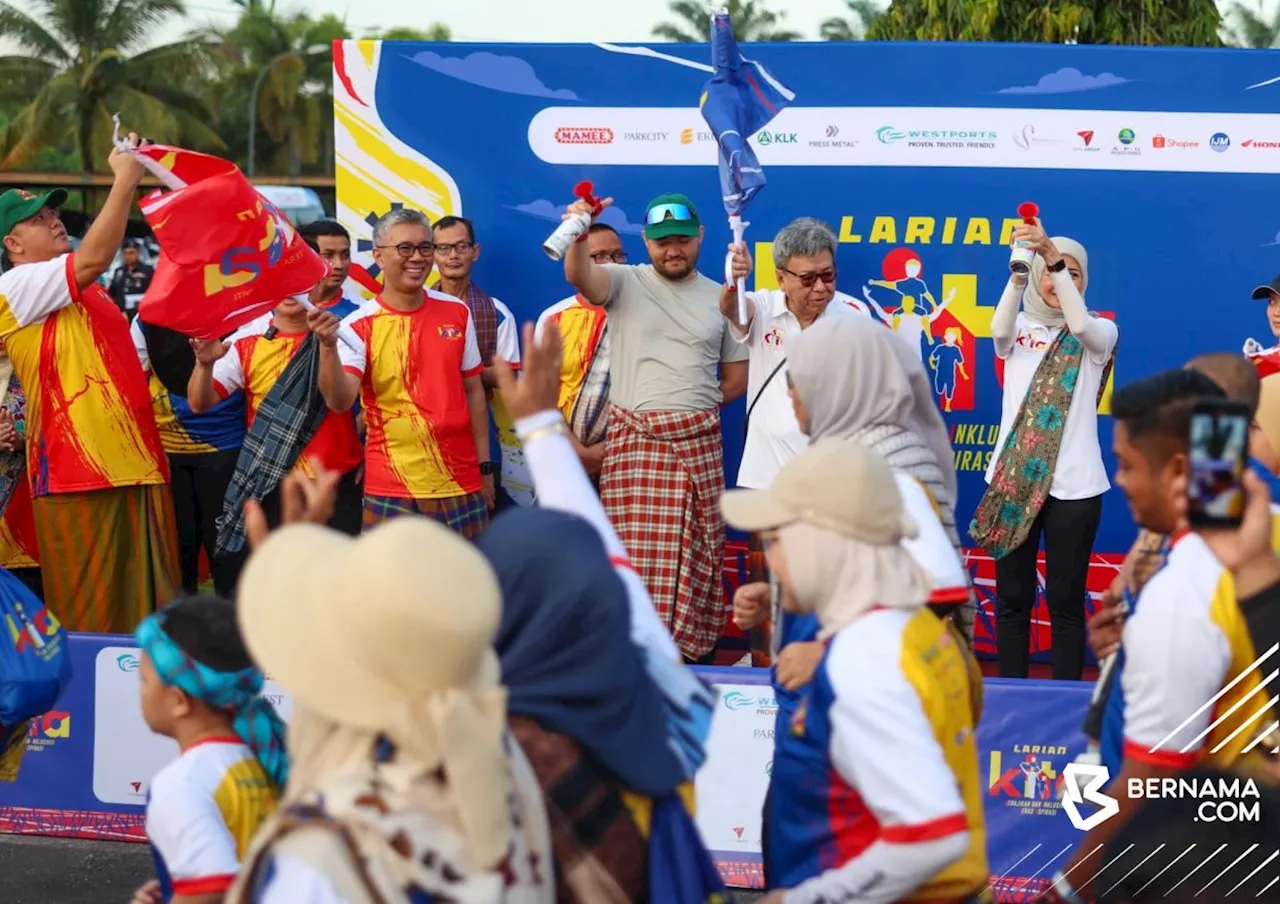 Selangor Sultan graces Larian Kita programme in Sungai Besar