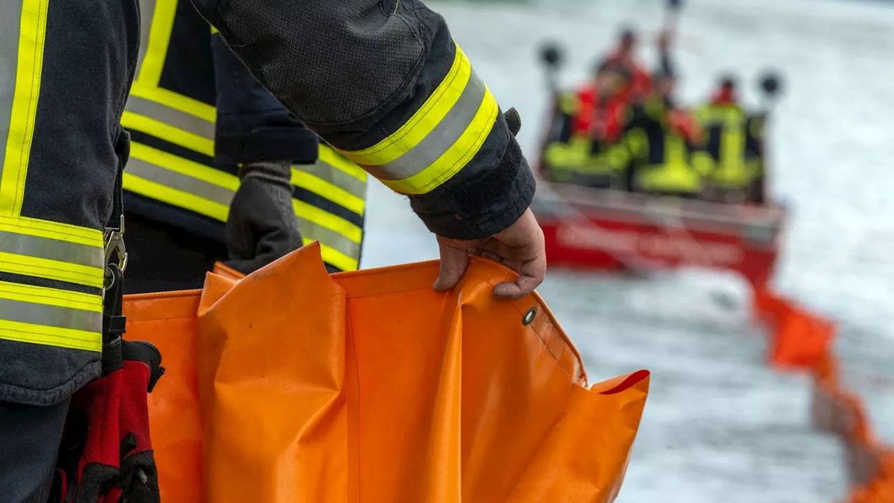 Umweltverschmutzung: Öl auf dem Neckar - Polizei sucht nach dem Verursacher