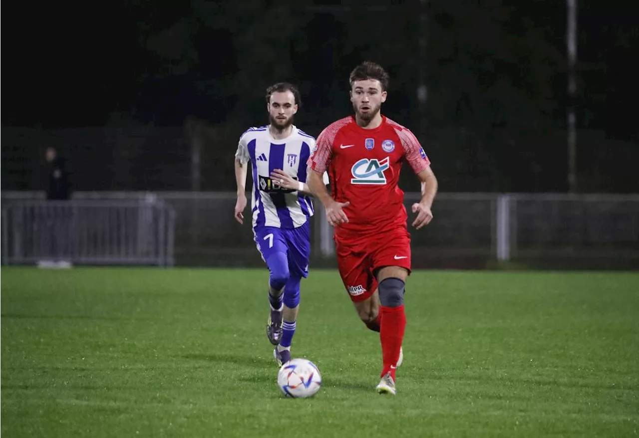 Football (Régional 1) : Périgny taille patron face à Thouars (2-0)