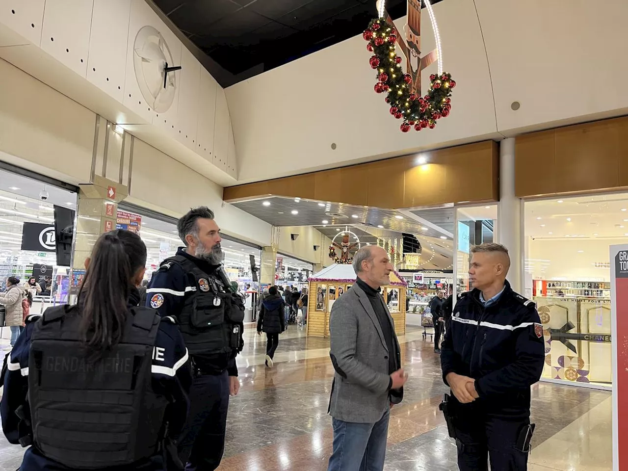 Gironde : pendant les emplettes des fêtes, gendarmerie et police renforcent leur surveillance des commerces