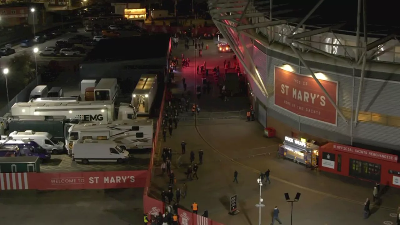 Disgusted Southampton fans stream out of St Mary’s 26 mins into Tottenham clash