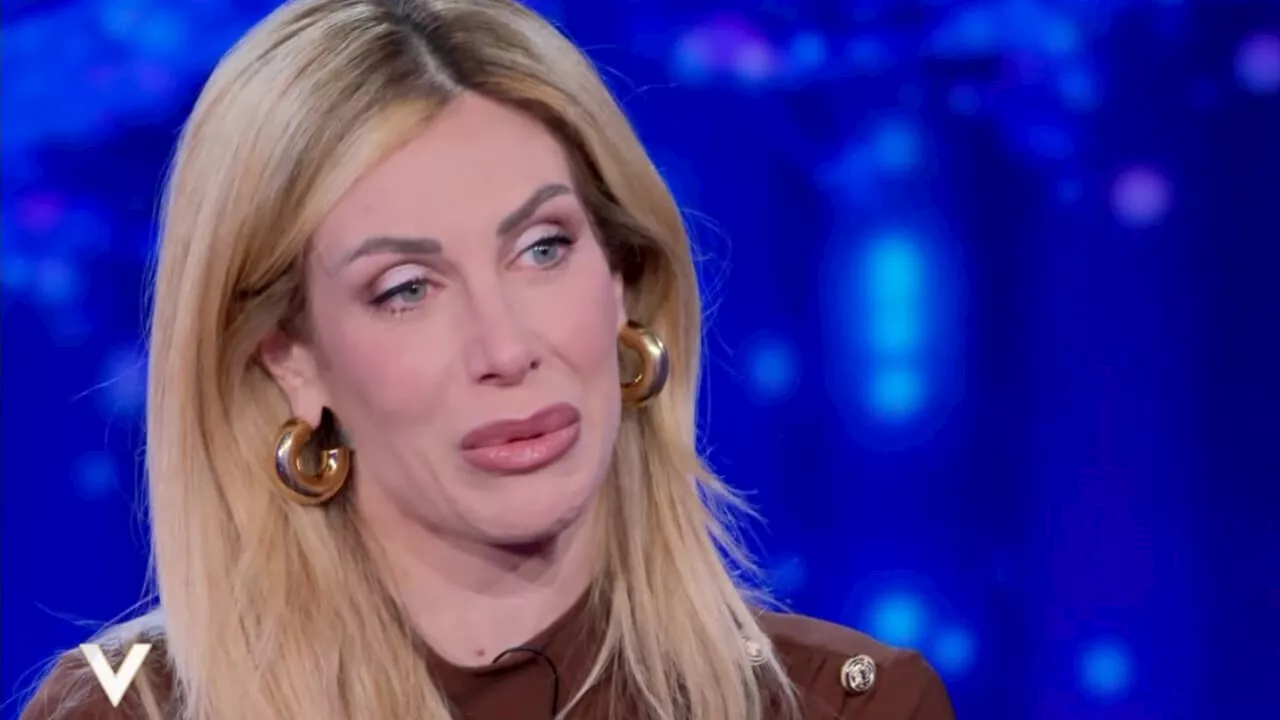 Verissimo, Paola Caruso in lacrime per il figlio: “Sono terrorizzata, dovremo andare negli Stati Uniti”