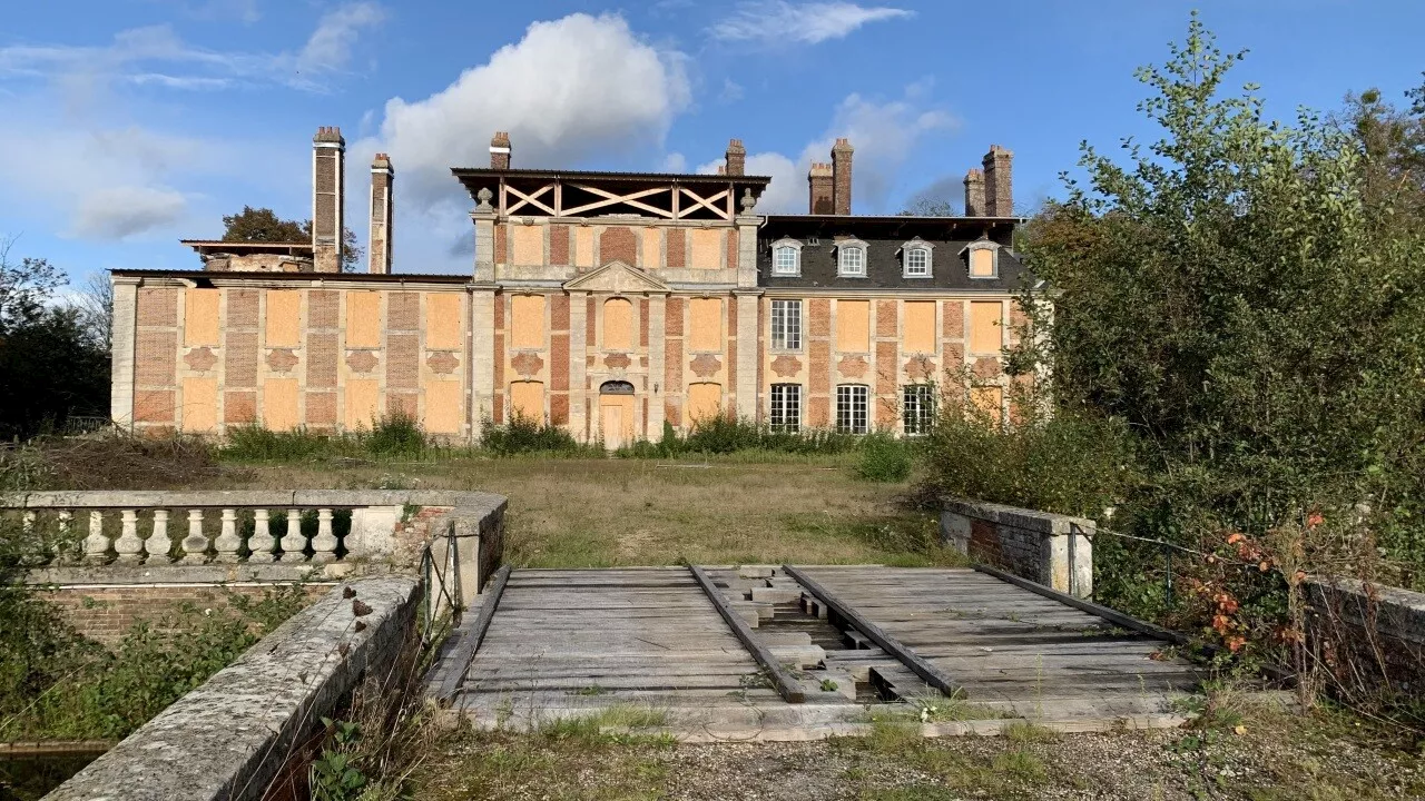 Grand château de Serquigny : la commune espère être retenue pour le loto du patrimoine