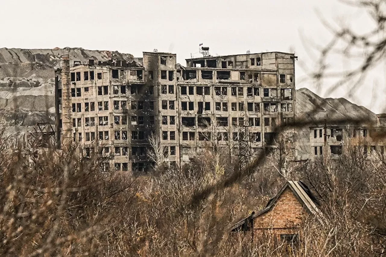 Нужно больше руин. В Берлине требуют стирать города Донбасса до основания