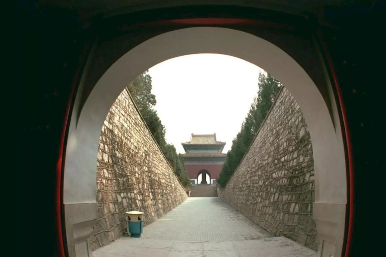 Dua mausoleum kaisar Dinasti Ming dibuka untuk umum di Beijing