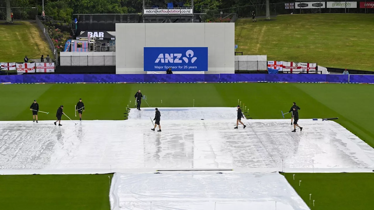 Rain delays start of play on Day 3 of the 3rd test between New Zealand and England